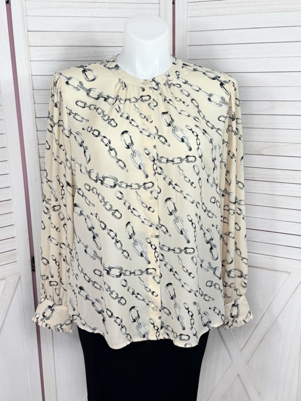 Express Chain Print Ruffle Cuff Relaxed Fit Portofino Shirt Blouse Cream Grey XL